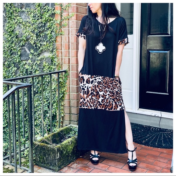 ShopEvelynne Dresses & Skirts - Color block loose fit side pockets maxi dress